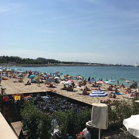 Palais Miramar * Cannes